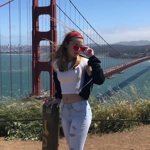 Meet your Posher, Ali